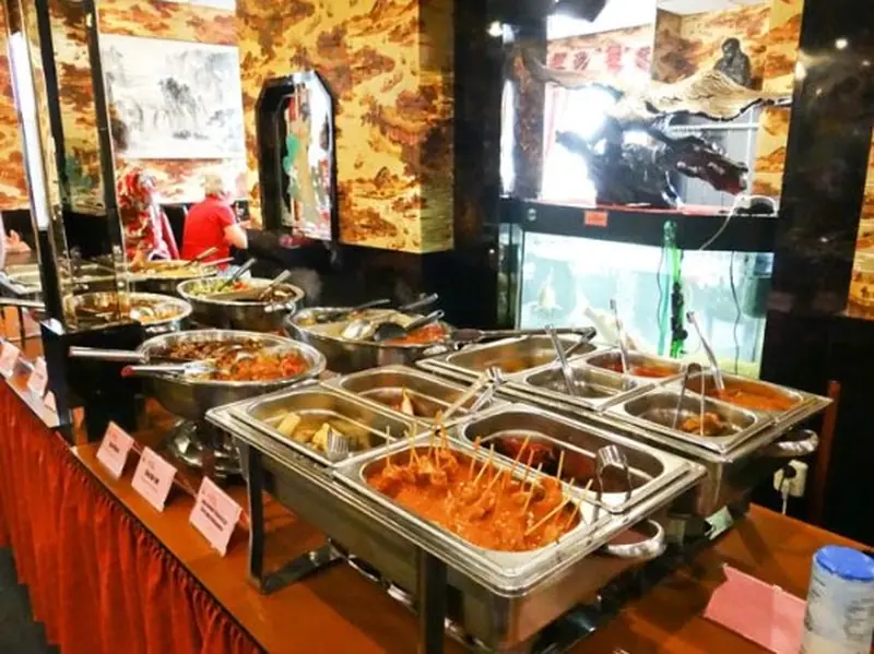 Buffetopstelling in de zaal